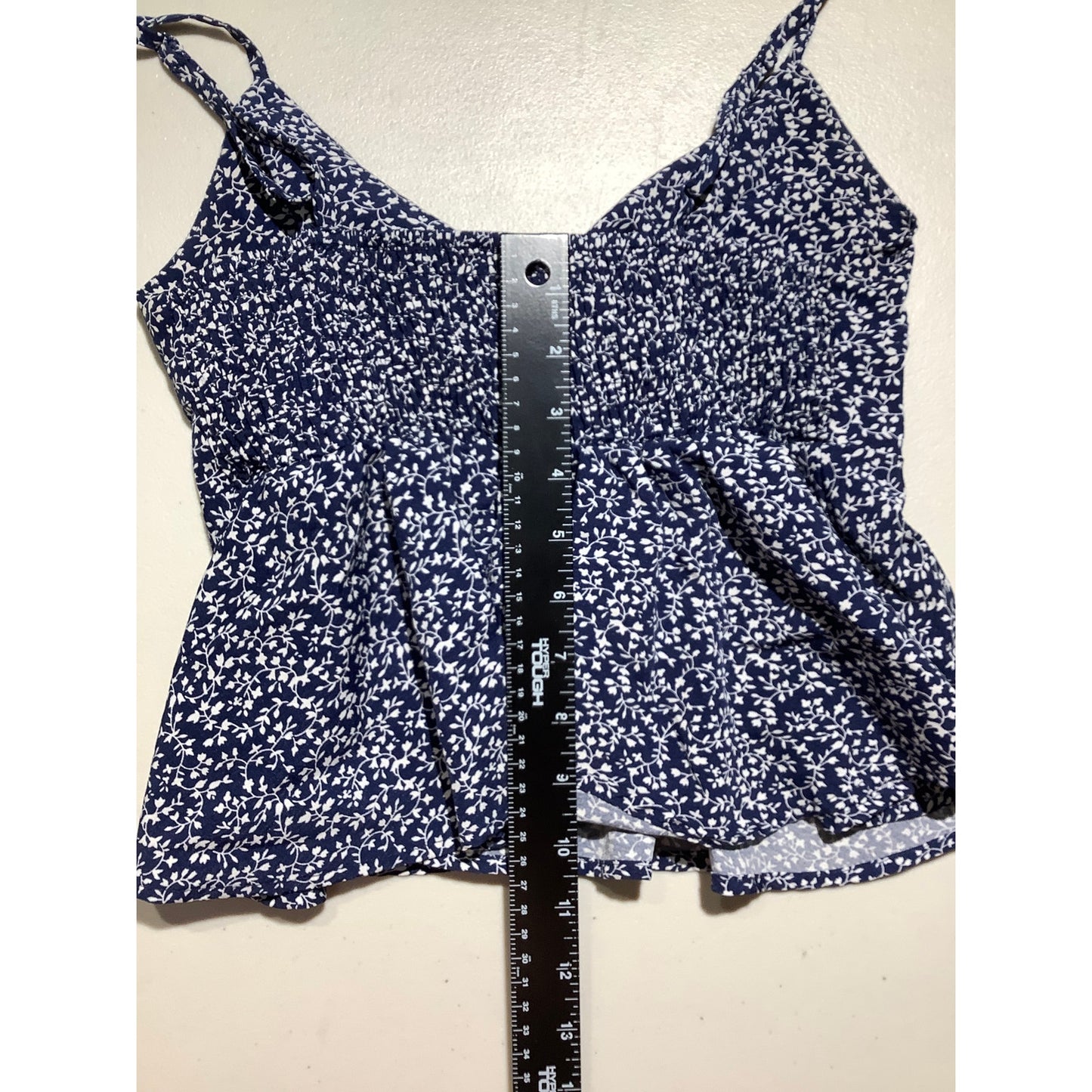 Shein White Floral Halter Tank Top Women’s Size XS — Y2K, Summer, Casual