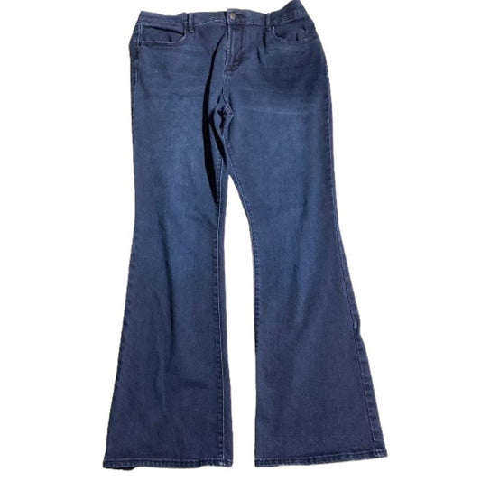 Old Navy Micro-Flare Jeans Women’s Size 14 – Sleek, Stretchy, Versatile