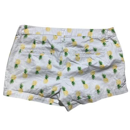 Old Navy Chino Shorts Women's Size 6 Pineapple Print — Tropical, Summer, Casual
