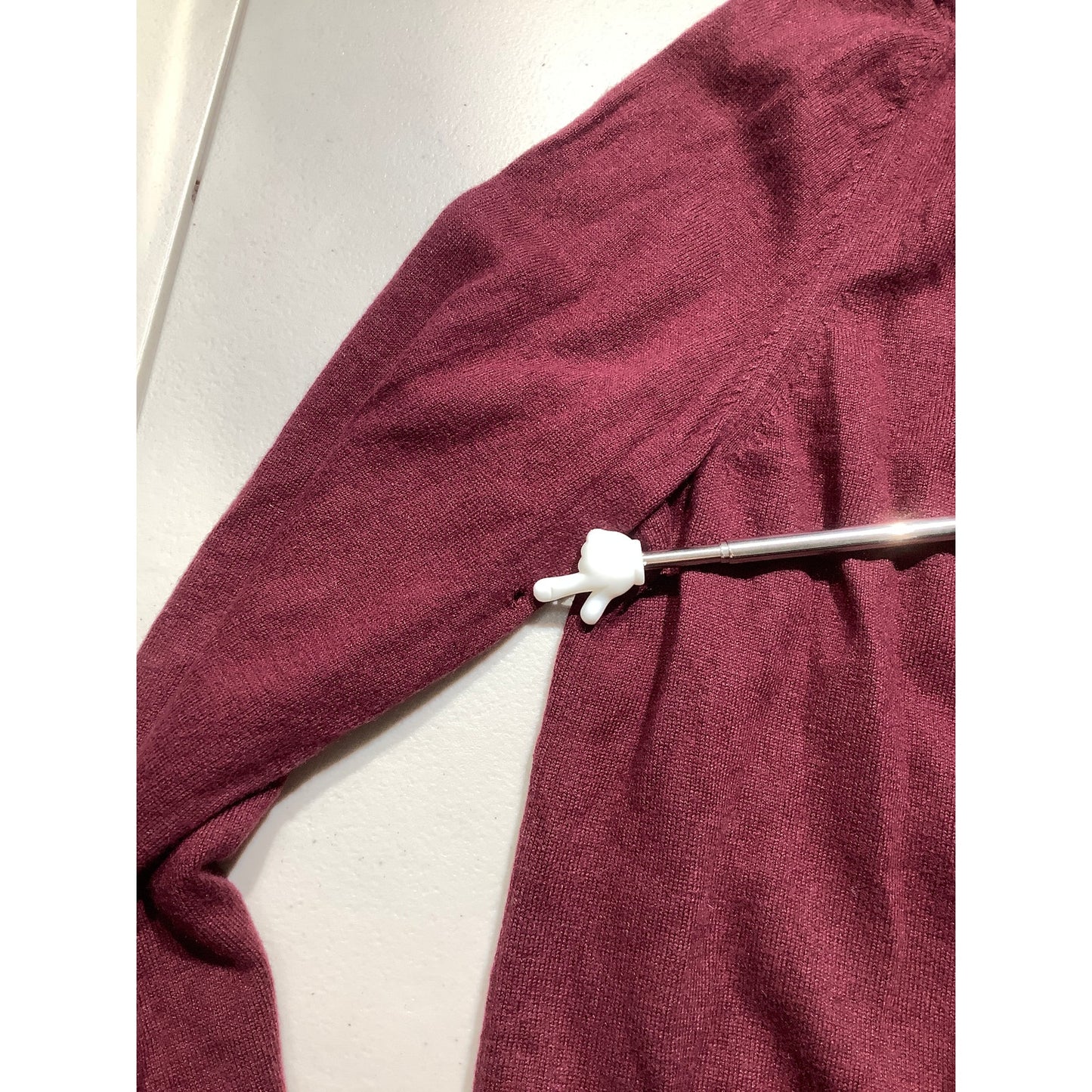 Banana Republic Burgundy Sweater Men’s Size L – V-Neck, Lightweight, Silk Blend