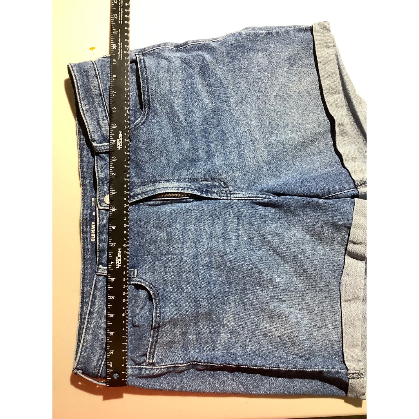 Old Navy High Rise Denim Shorts Women’s Size 18 – Casual, Rolled Hem, Stretch