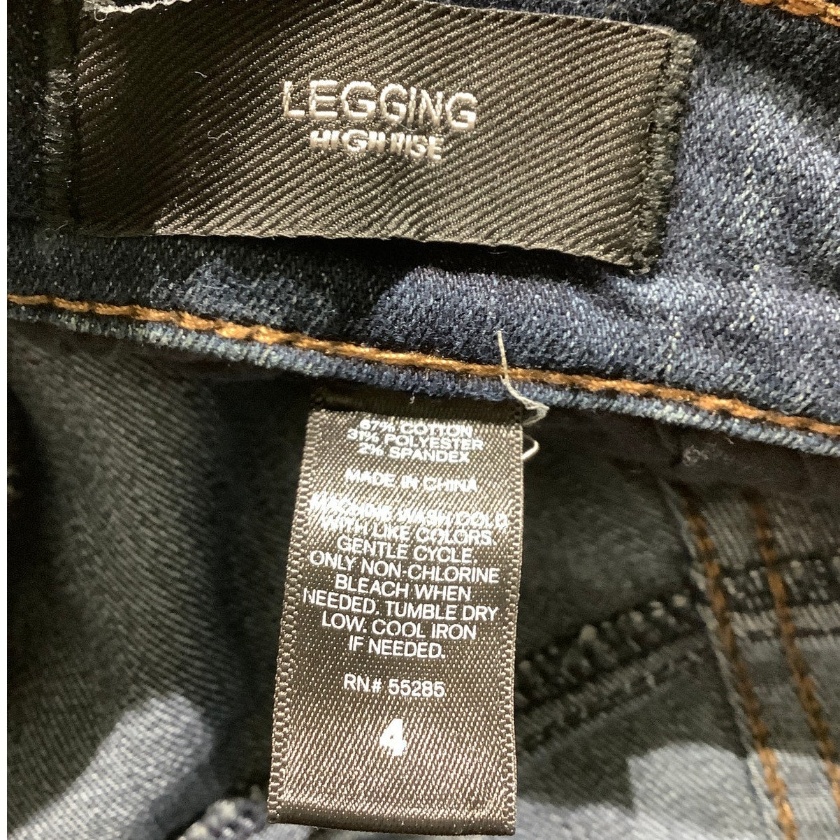 Express High-Rise Legging Jeans Women’s Size 4 – Sleek, Stretchy, Modern