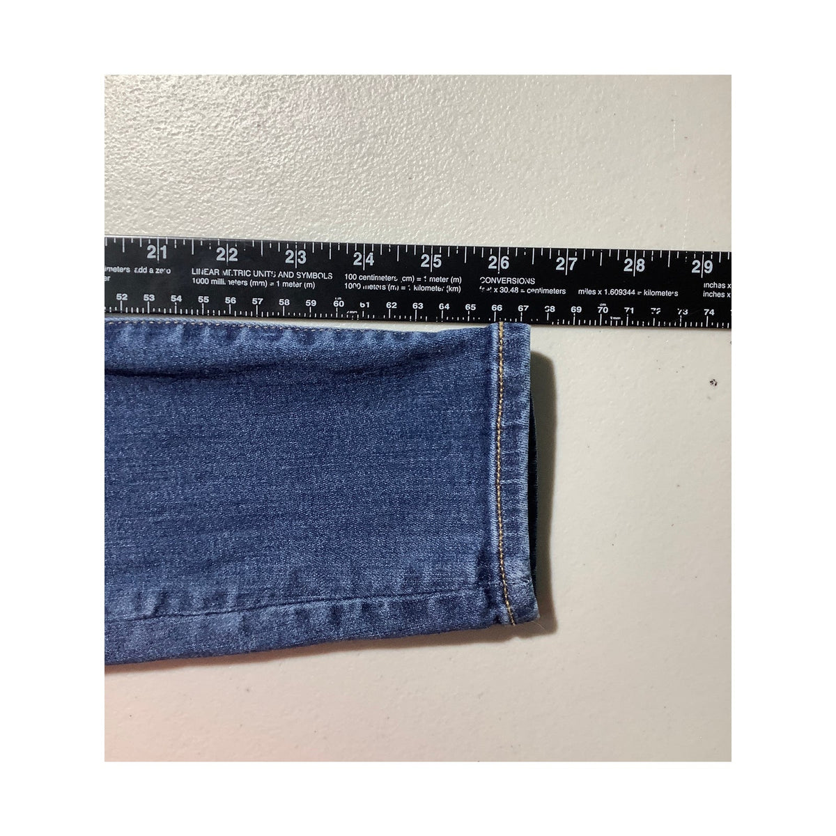 American Eagle Women's 6 Short Dark Blue Jegging Stretch Jeans