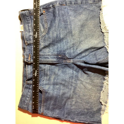 Old Navy Denim Shorts Women’s Size 14 – Classic, Frayed, 100% Cotton