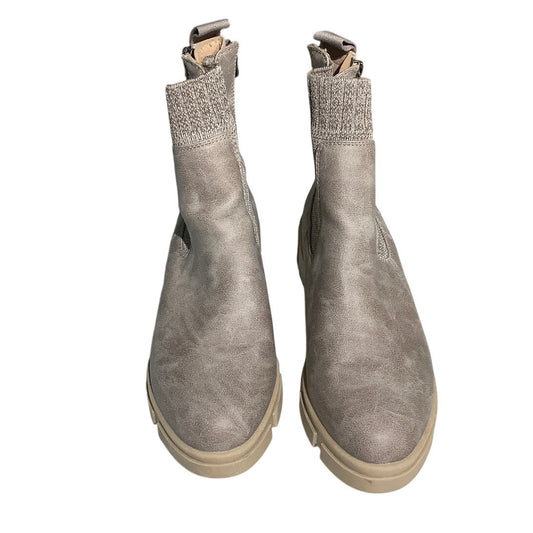 Blowfish Malibu High Ankle Boots Women’s 10 – Light Brown, Casual, Chunky Sole