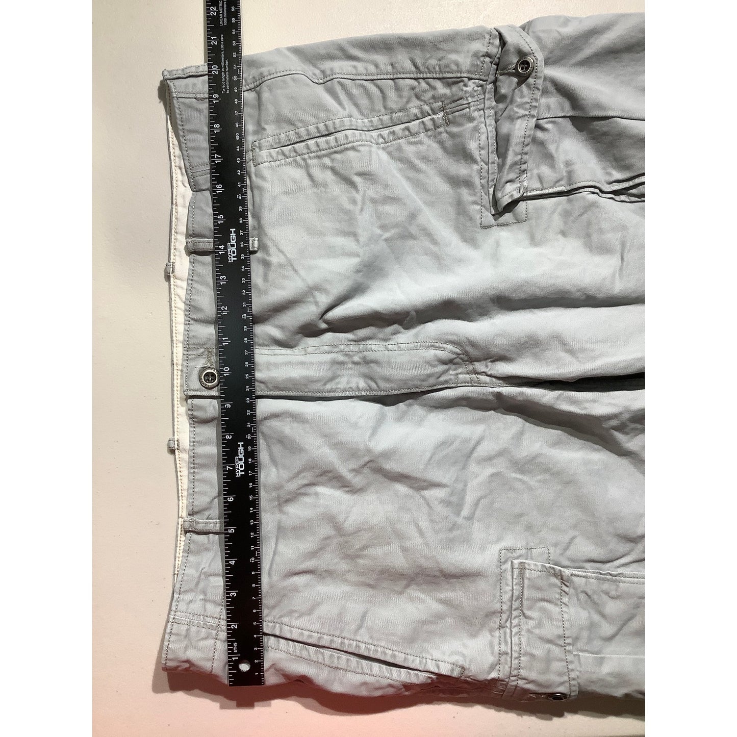 Levi’s Cargo Shorts Men’s Size 38 – Light Gray, Utility, 100% Cotton