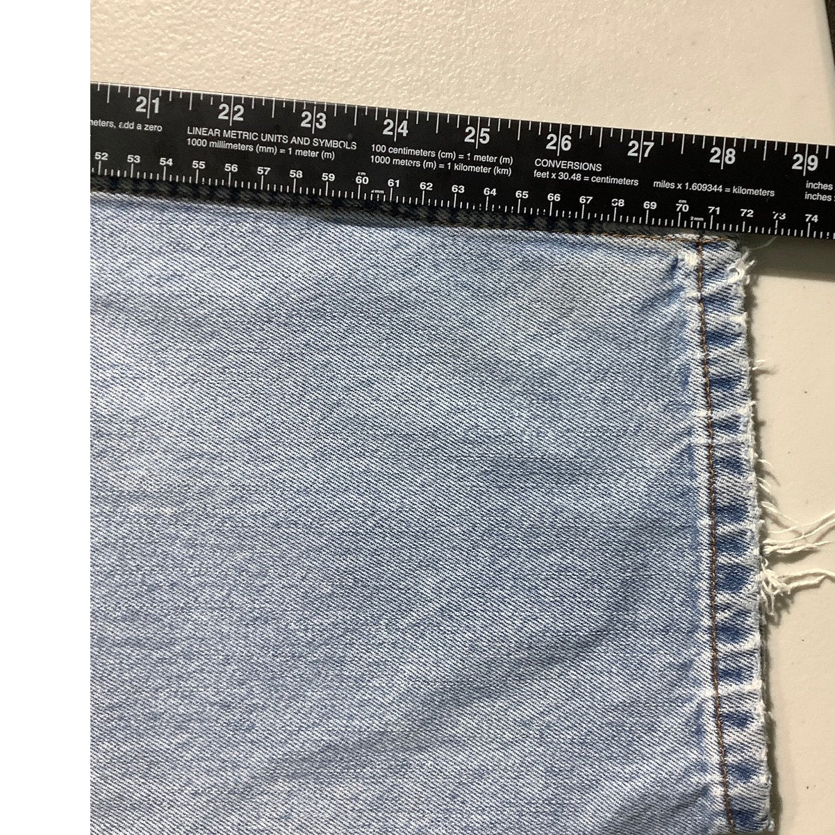 Levi’s 550 Relaxed Fit Jeans Men’s Size 38W x 30L – Vintage, Light Wash, Cotton