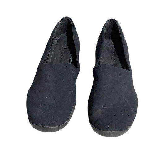 Ecco Slip-On Shoes Women’s Size 7/7.5 (EU 38) – Comfort, Gore-Tex, Casual