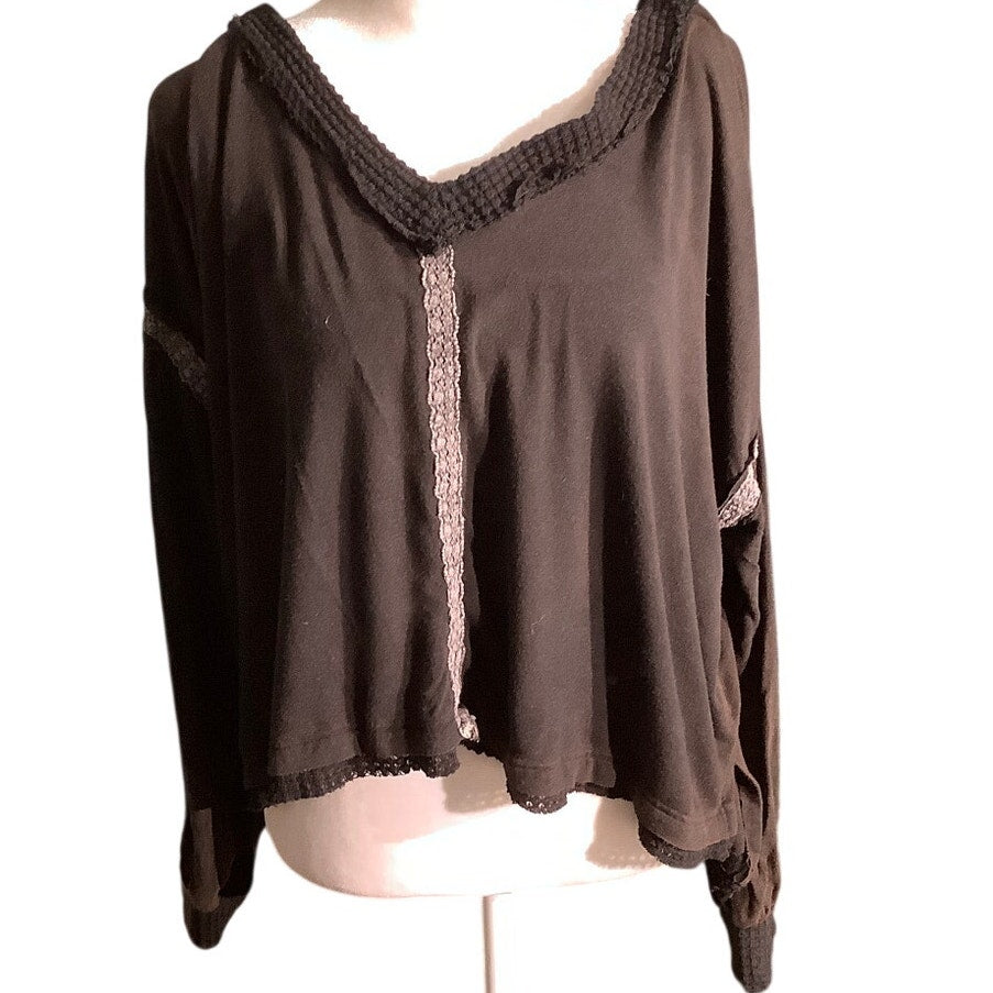 POL Black Embroidered V-Neck Long Sleeve Top Women’s Size S— Boho, Casual, Flowy