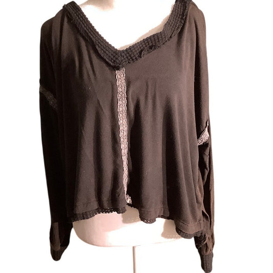 POL Black Embroidered V-Neck Long Sleeve Top Women’s Size S— Boho, Casual, Flowy