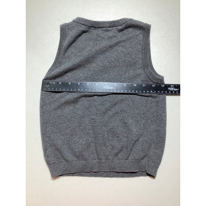 H&M Sweater Vest Child Size 6–7 Years — Sleeveless, V-Neck, Classic Layering