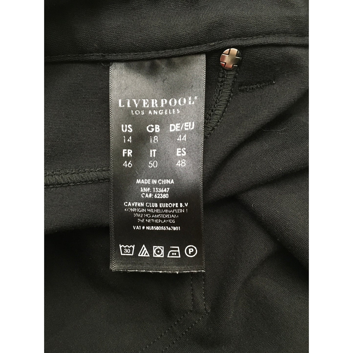 Liverpool Black Mid-Rise Cropped Pants  Size 14- Minimalist, Classic, Versatile