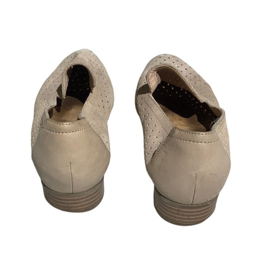 Clarks Loafer Flats Women’s Size 8.5 – Perforated, Slip-On, Comfort