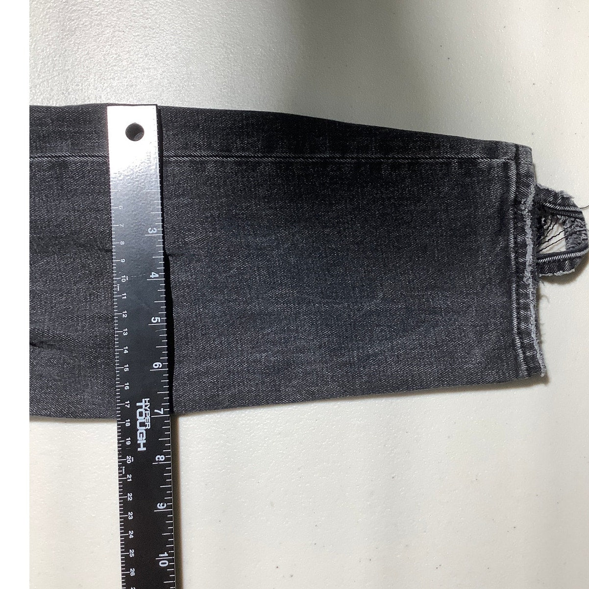 Abercrombie & Fitch Straight Jeans Women’s 28 / 6R High Rise, Distressed, Modern