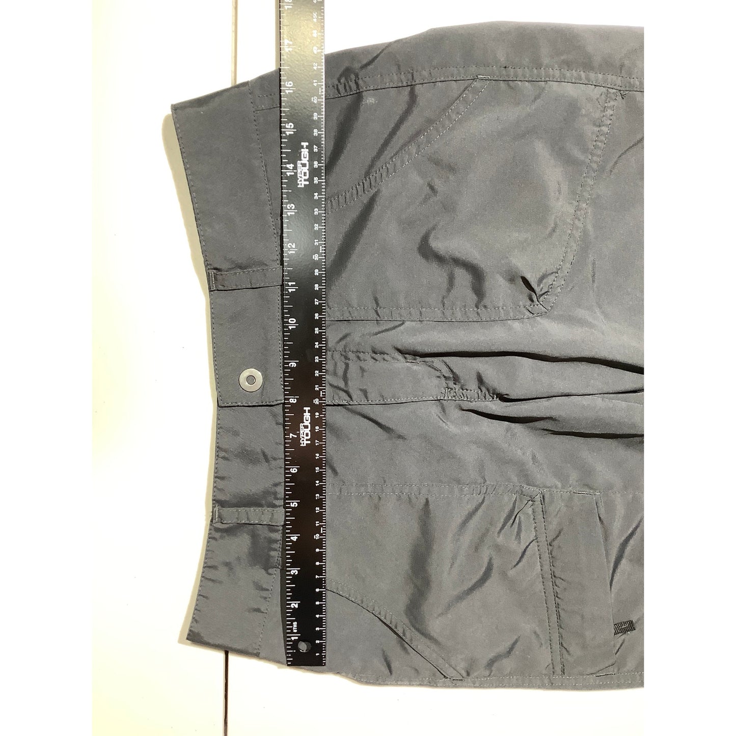Columbia Gray Omni-Shield Capri Pants Women’s 6 — Hiking, Cargo, Outdoor