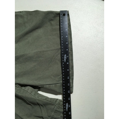 Columbia Olive Green Shorts Size 34W - Outdoor, Casual, Minimalist