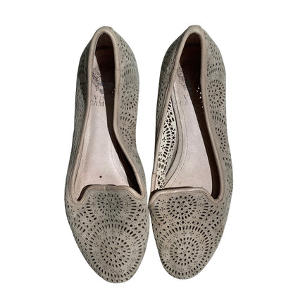 Vince Camuto Lancaster Flats Women Size 6.5M Taupe — Classic, Chic, Office