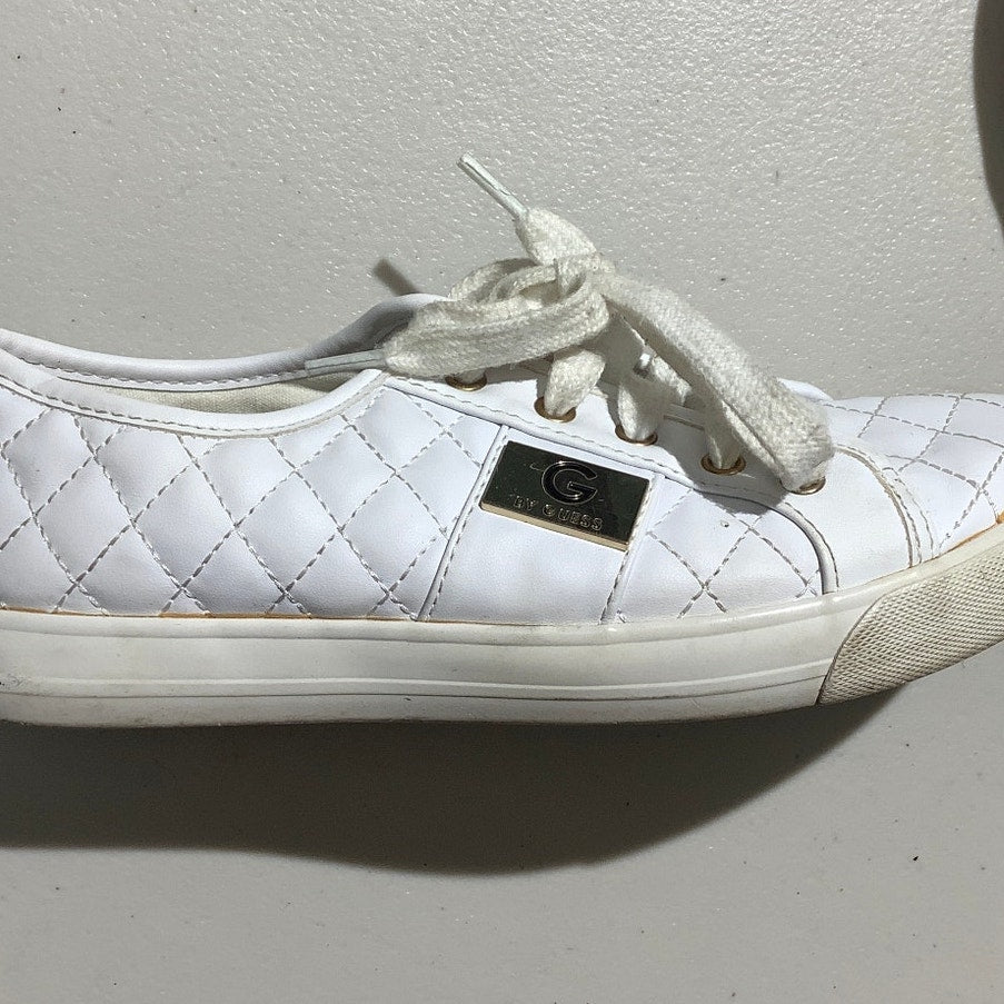 Guess Backer2 Quilted Leather Sneakers Women’s 7M — Fashion, Casual, Streetwear