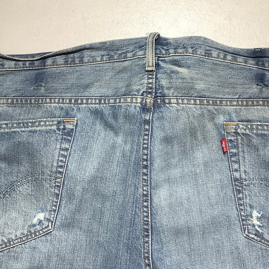 Levi’s 569 Loose Straight Jeans Men’s 42W 32L — Distressed, Casual, 100% Cotton