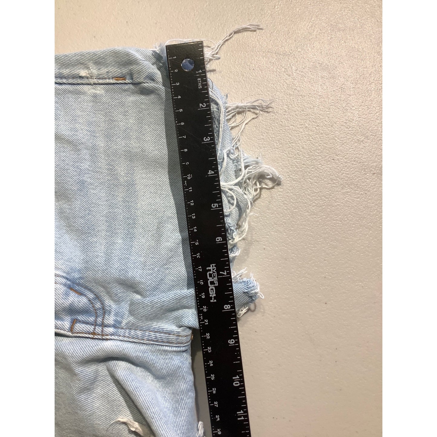 Madewell Relaxed Light Wash Denim Shorts Size 23 – Grunge, Y2K, Streetwear