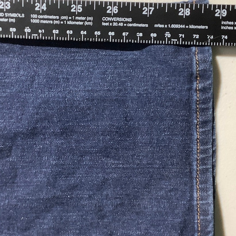 Levi’s 525 Straight Jeans  Women’s 12S — Classic, Everyday, Comfortable