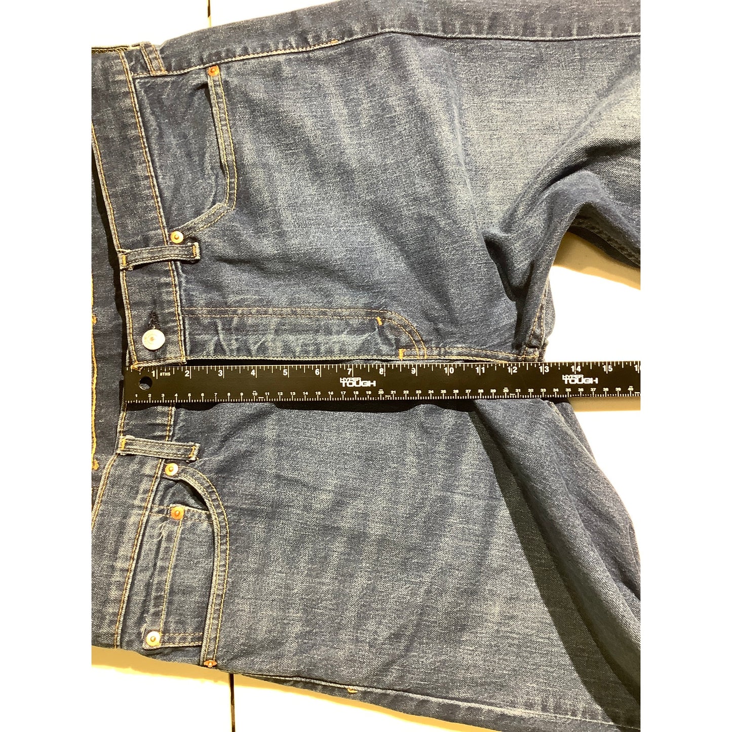 Levi’s 505 Straight Leg Jeans Men’s Size 38W 30L — Classic Fit, Medium Wash