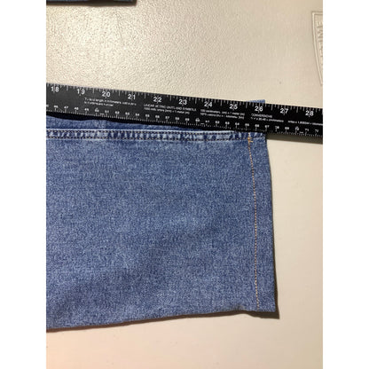 IZOD Saltwater Denim Blue Straight Jeans Men’s 40x30 — Fishing, Casual, Classic