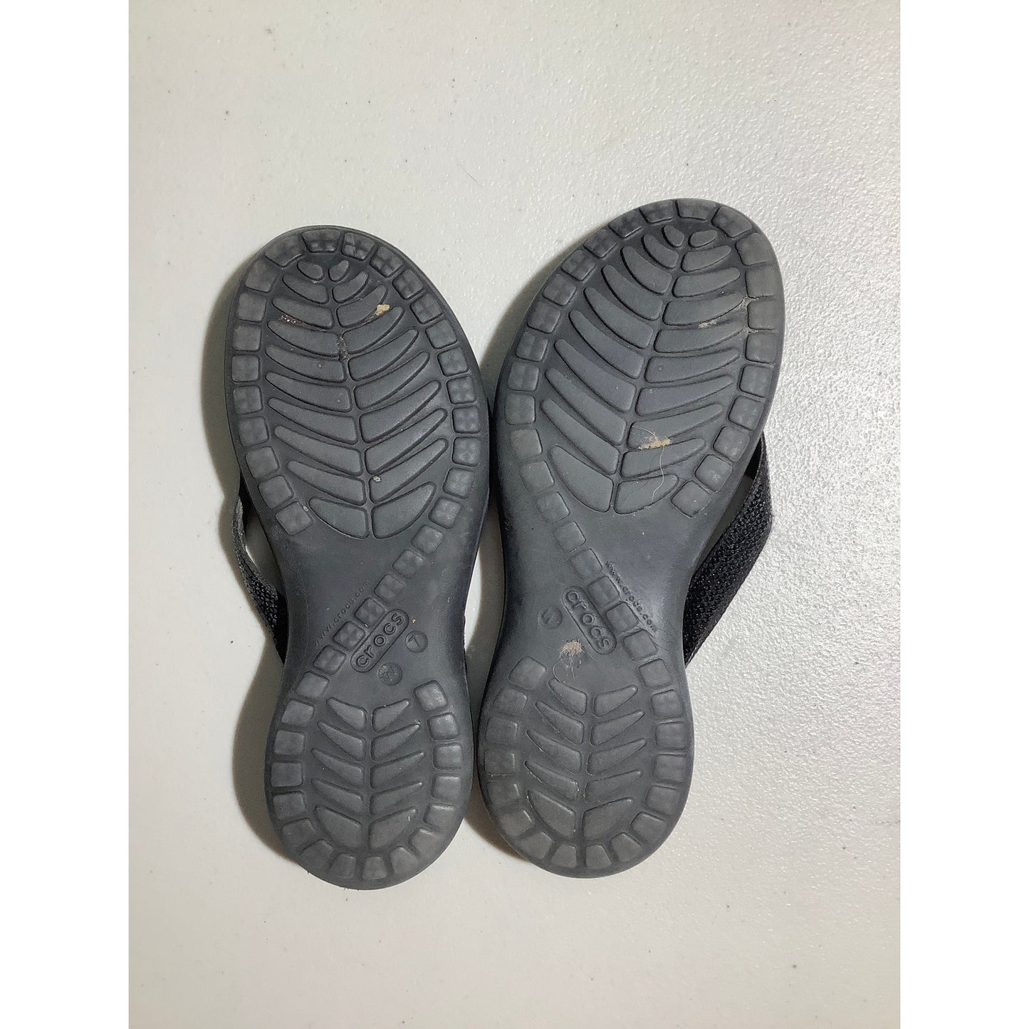 Crocs Black Dual Comfort Flip Flops Women’s Size 7— Casual, Comfort, Lightweight