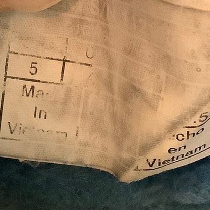 UGG Classic Clear Mini II Waterproof Boots Kids Size 5 — Winter, Trendy, Durable