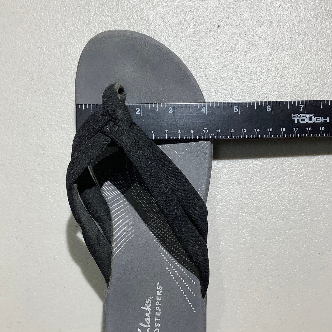 Clarks Cloudstepper Flip Flops Women’s Size 11 — Comfortable, Casual, Supportive