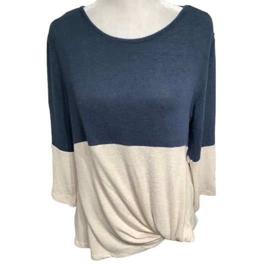 Market & Spruce Cream and Navy Colorblock Top Small- Casual, Cozy, Versatile