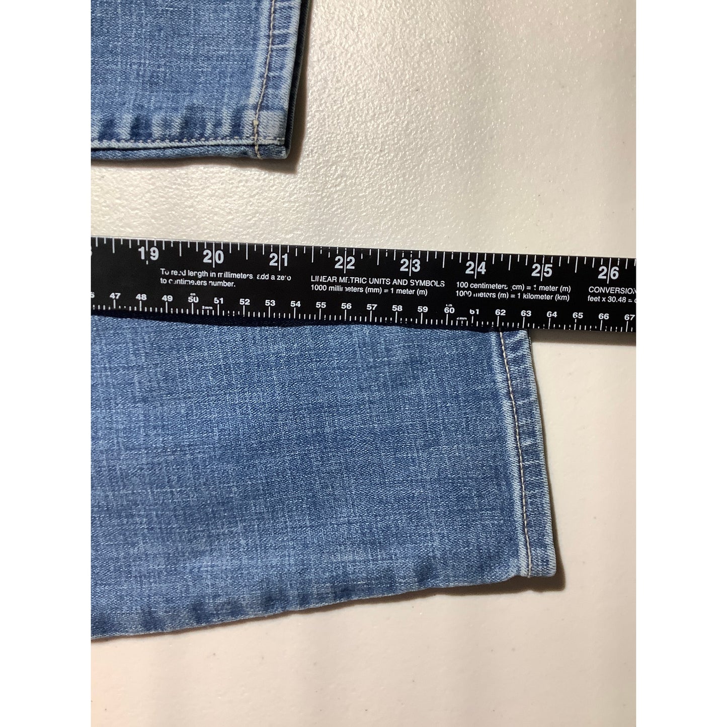 Lucky Brand Mid Rise Crop Jeans Women’s Size 2 / 26 — Casual, Stretch, Slim Fit