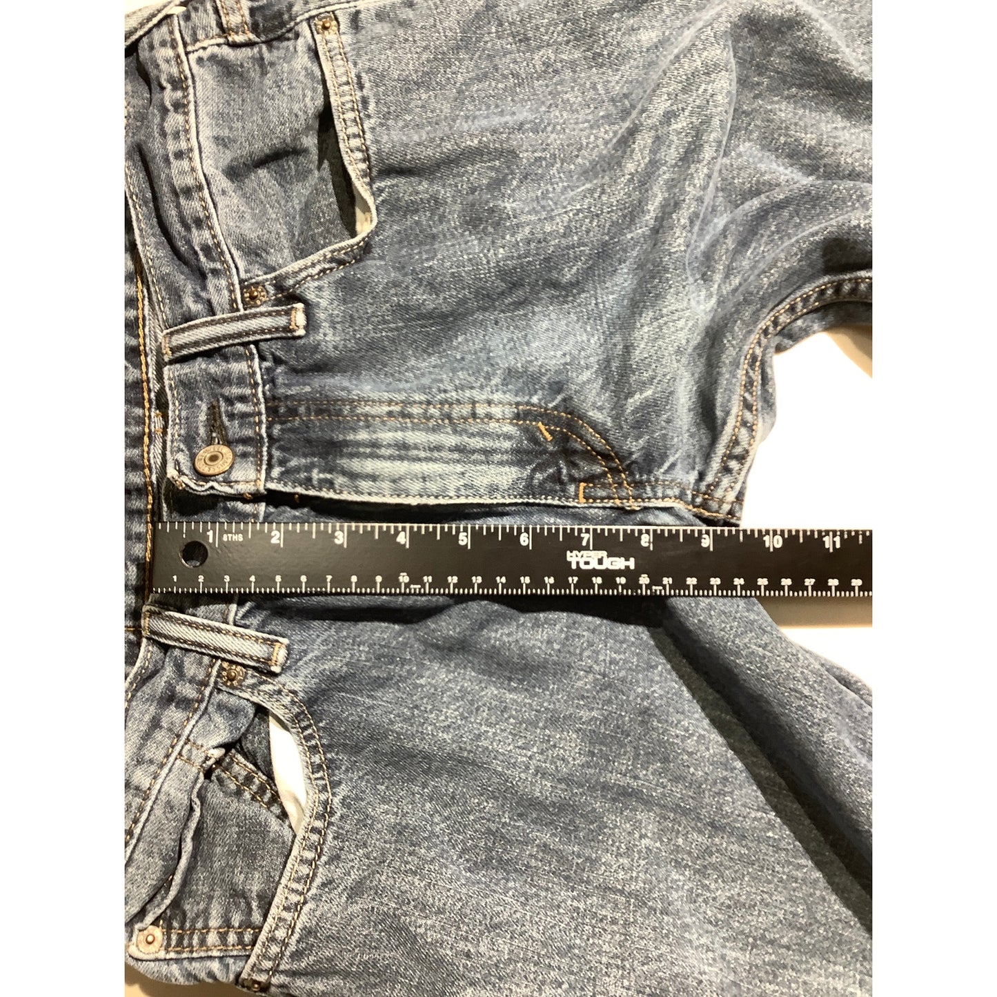 Levi’s Straight Leg Jeans Men’s Size 33W x 32L - Casual, Denim, Durable
