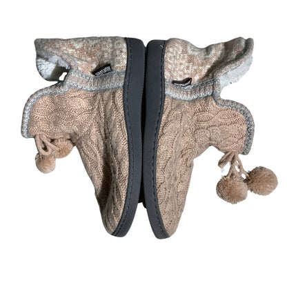 Muk Luks Amira Bootie Slippers Light Pink Women’s 7–8 M — Cozy, Knit, Plush