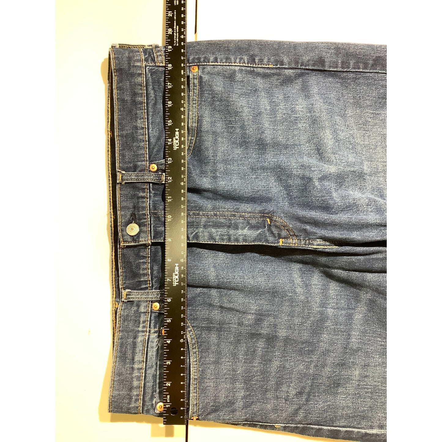 Levi’s 505 Straight Leg Jeans Men’s Size 38W 30L — Classic Fit, Medium Wash