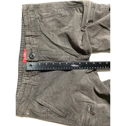 GUESS Men’s 31W Flat Front Cargo Shorts — Casual, Utility, Classic