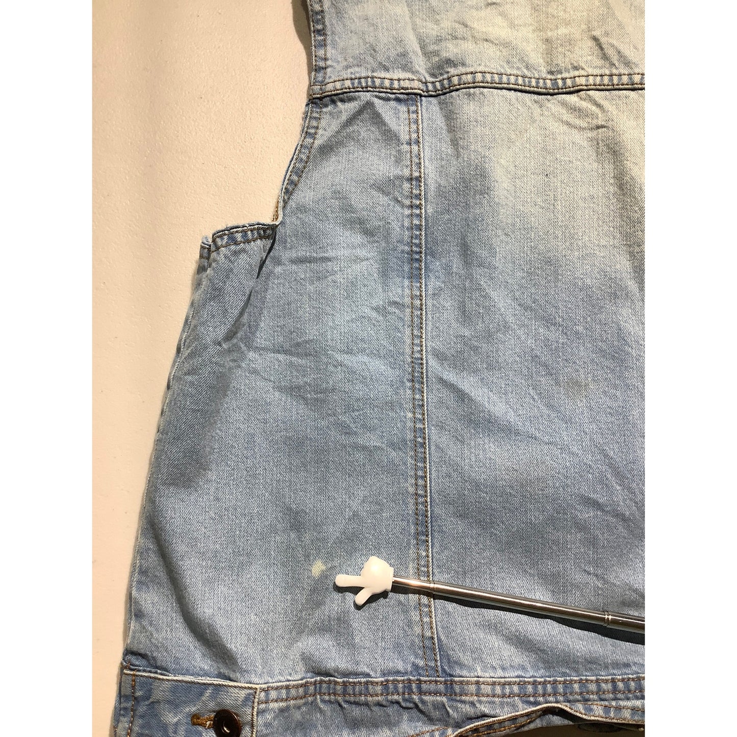 Highway Jeans Denim Vest Women’s Size 1X – Light Wash, Distressed, Sleeveless