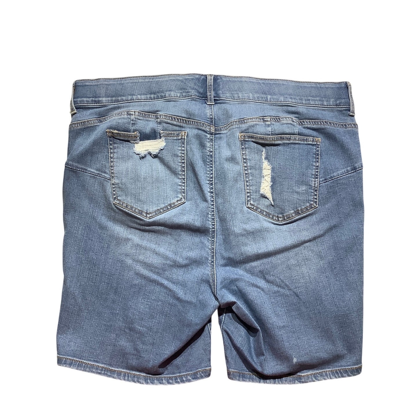 Torrid Light Wash Denim Shorts Size 20 – Baddie, Casual, Streetwear