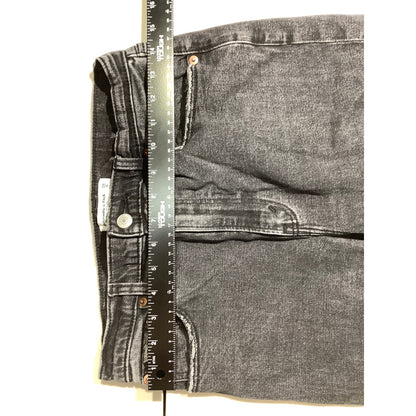 Abercrombie & Fitch Straight Jeans Women’s 28 / 6R High Rise, Distressed, Modern