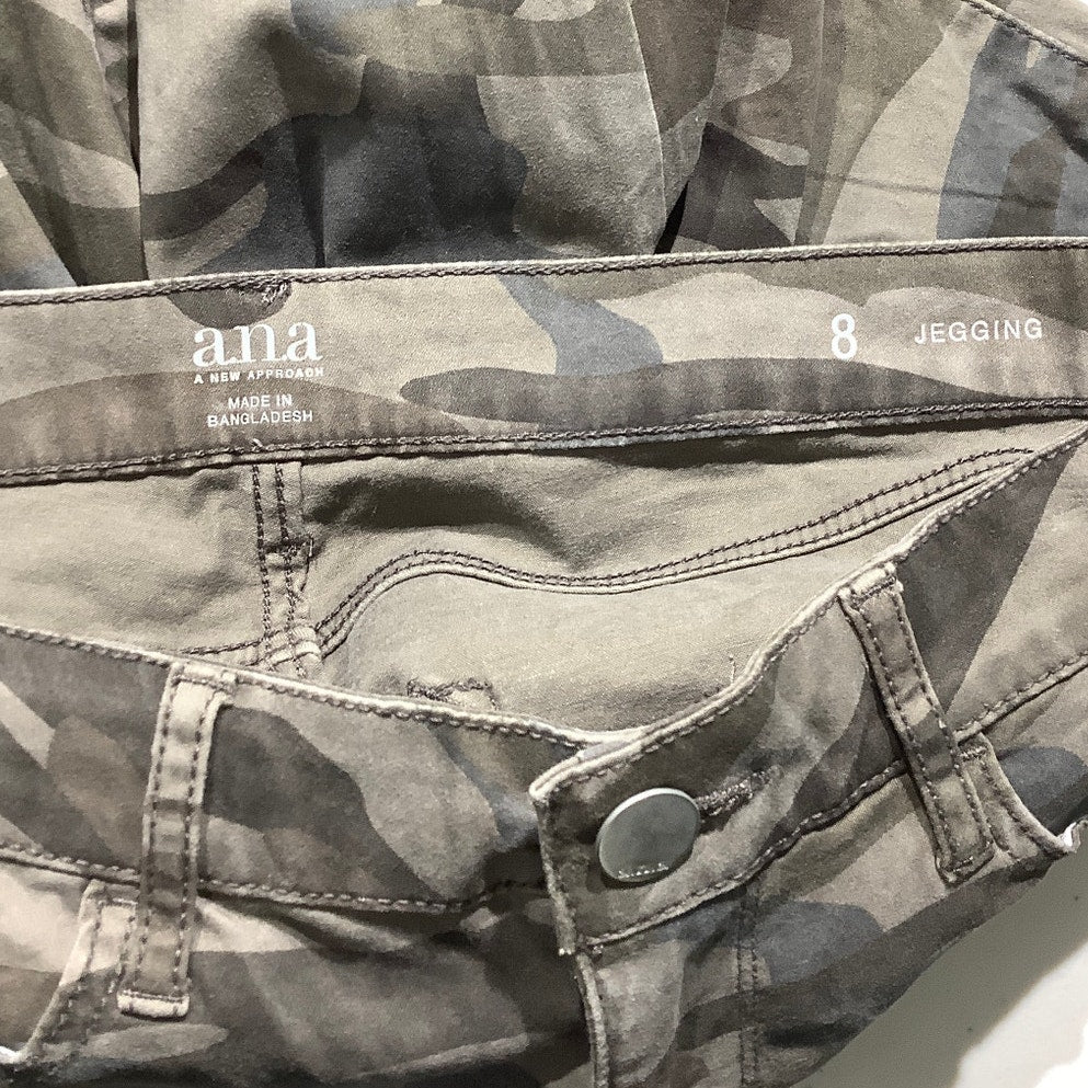 Ana Camo Jeggings Women’s Size 8 – Stretch, Slim, Zipper Detail