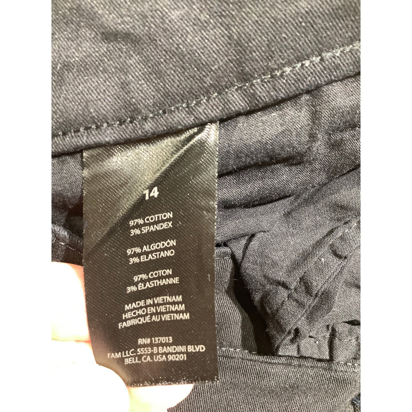 Banana Republic Flat Front Shorts Women’s Size 14W — Classic, Casual, Versatile