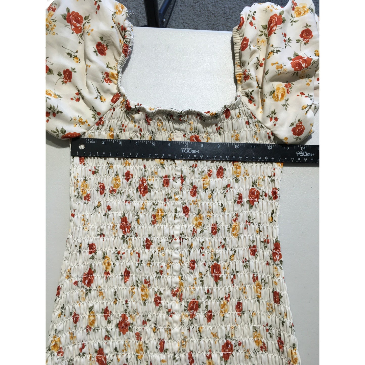 Trixxi Cream Floral Smocked Dress Size L - Cottagecore, Feminine, Romantic