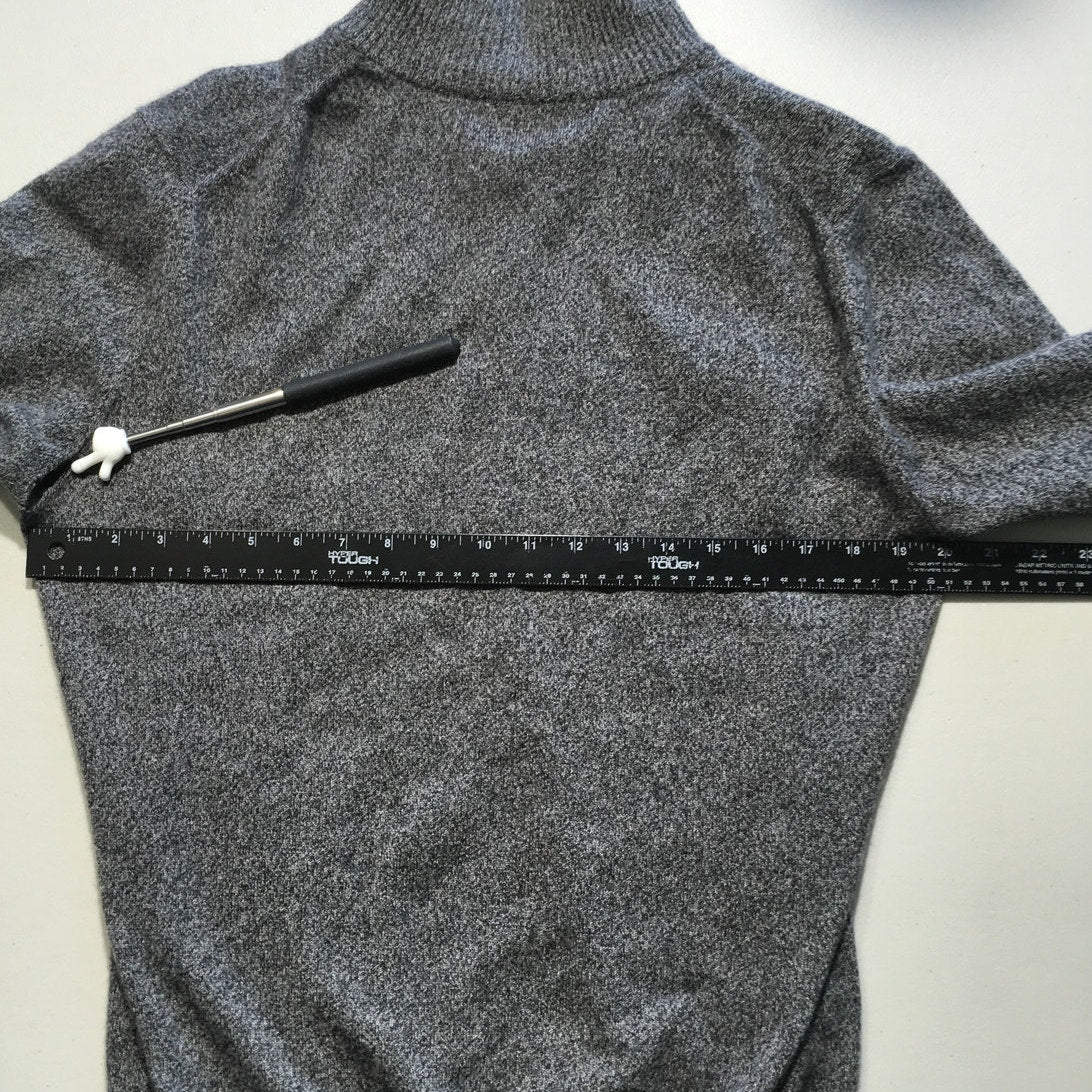 Saks Fifth Avenue Men's Cashmere 1/4 Zip Sweater M - Classic, Minimalist, Luxe