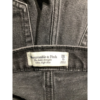Abercrombie & Fitch Straight Jeans Women’s 28 / 6R High Rise, Distressed, Modern