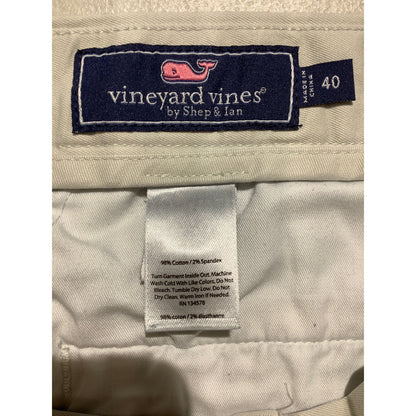 Vineyard Vines Light Khaki Chino Shorts Men’s Size 40 — Classic, Casual, Preppy