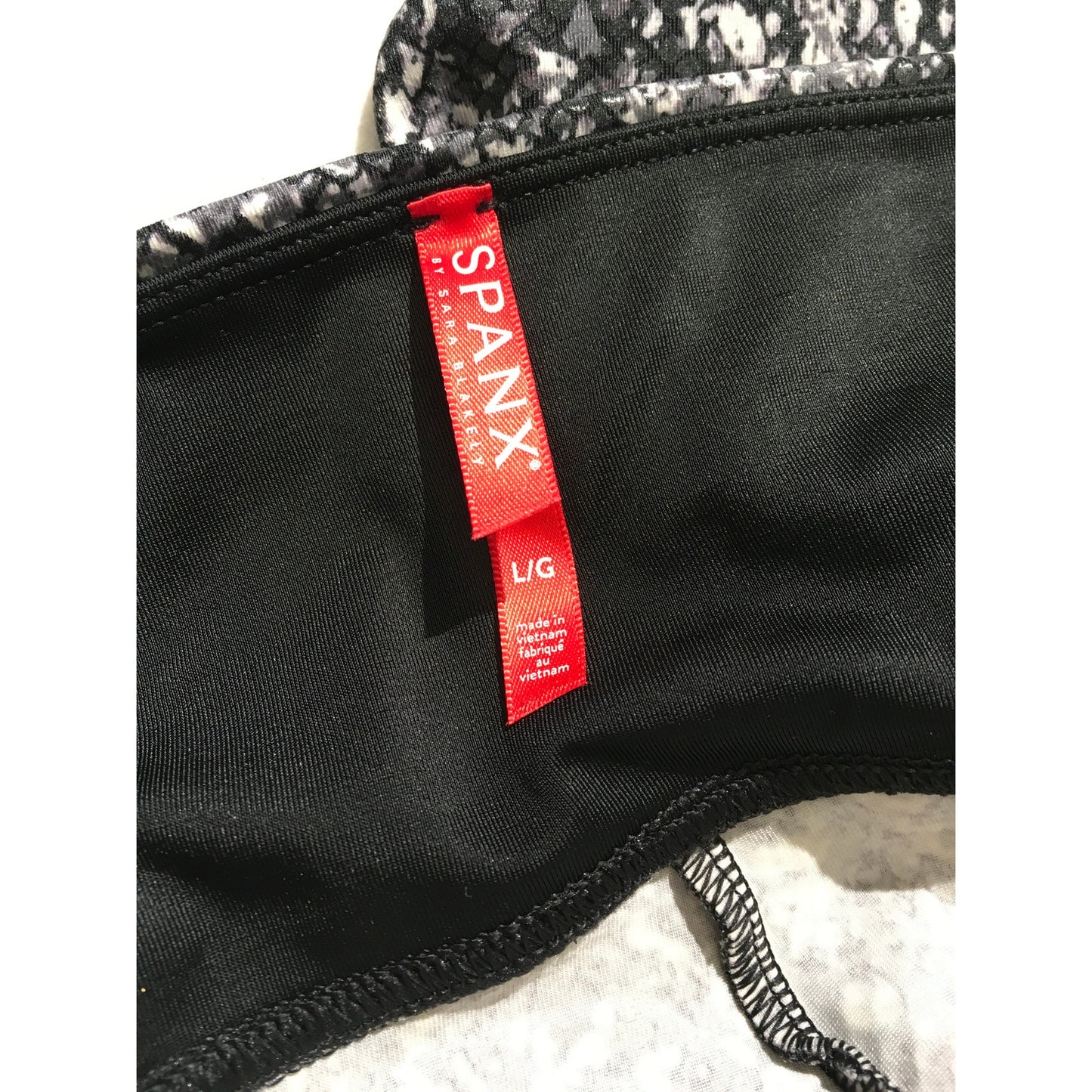 Spanx Faux Leather Snake Print Leggings Size L - Edgy, Trendy, Athleisure