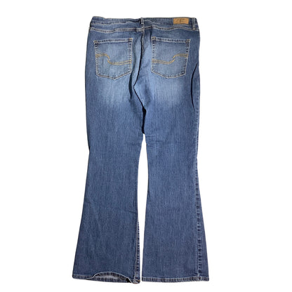 Levi’s Signature Bootcut Jeans Women 16M 33x32 — Classic, Stretch, Everyday