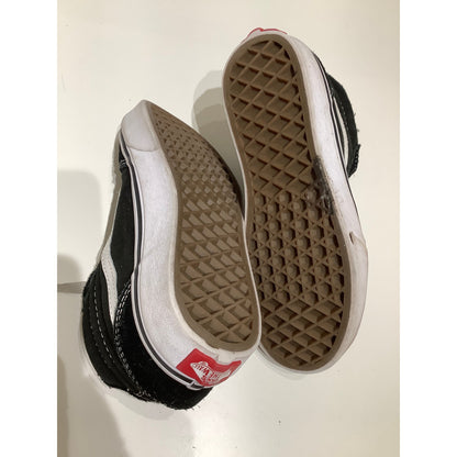 Vans Youth Black & White High-Top Sneakers Size 1 - Skate, Streetwear, Classic