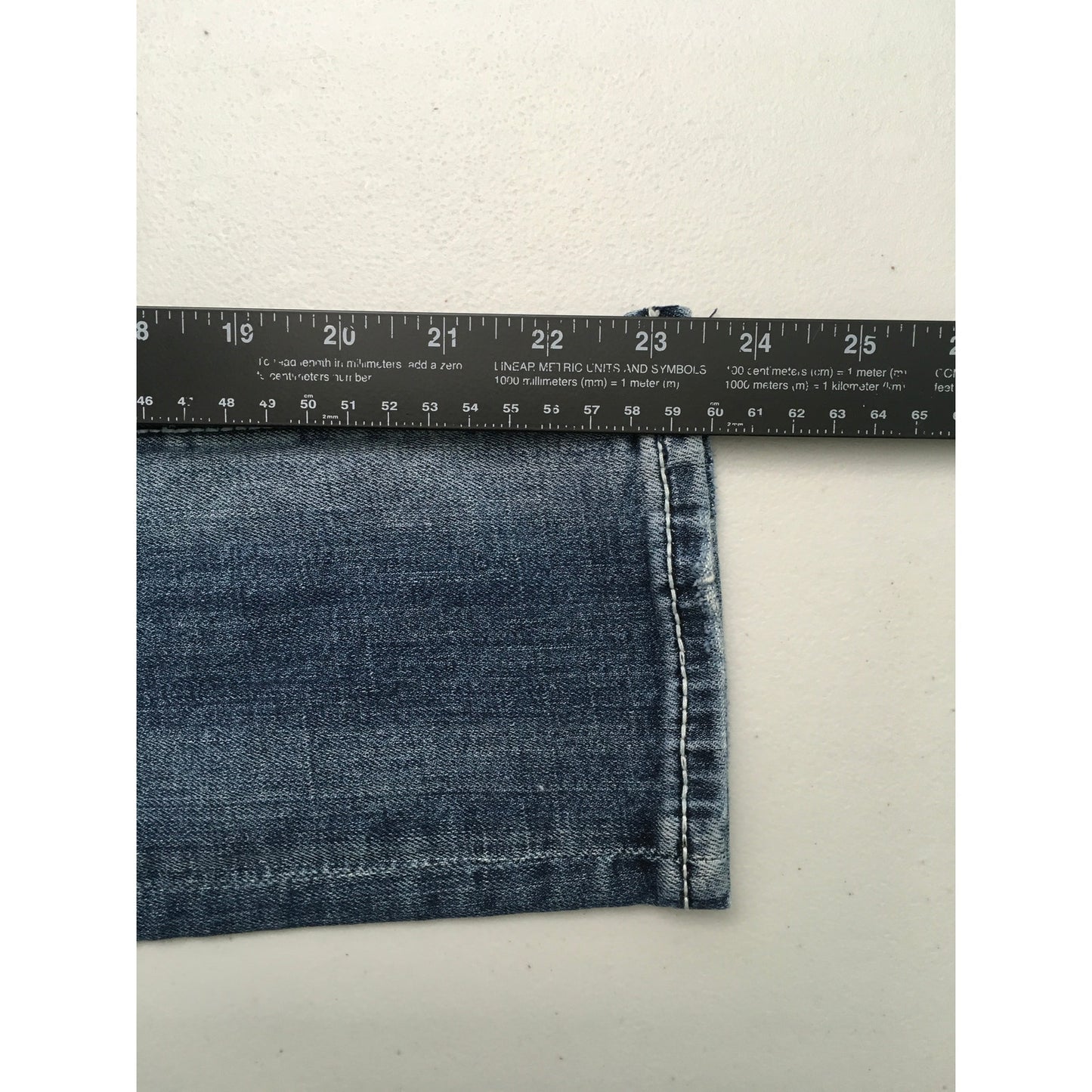 VIGOSS New York Capri Jeans Size 27W 21L- Y2K, Glam, Streetwear