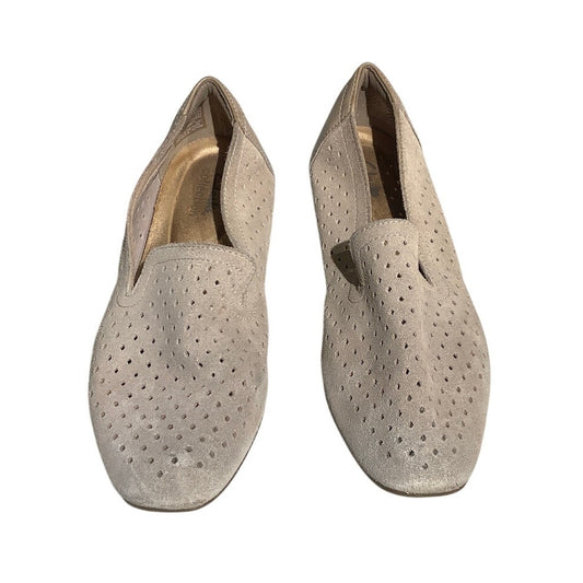 Clarks Loafer Flats Women’s Size 8.5 – Perforated, Slip-On, Comfort